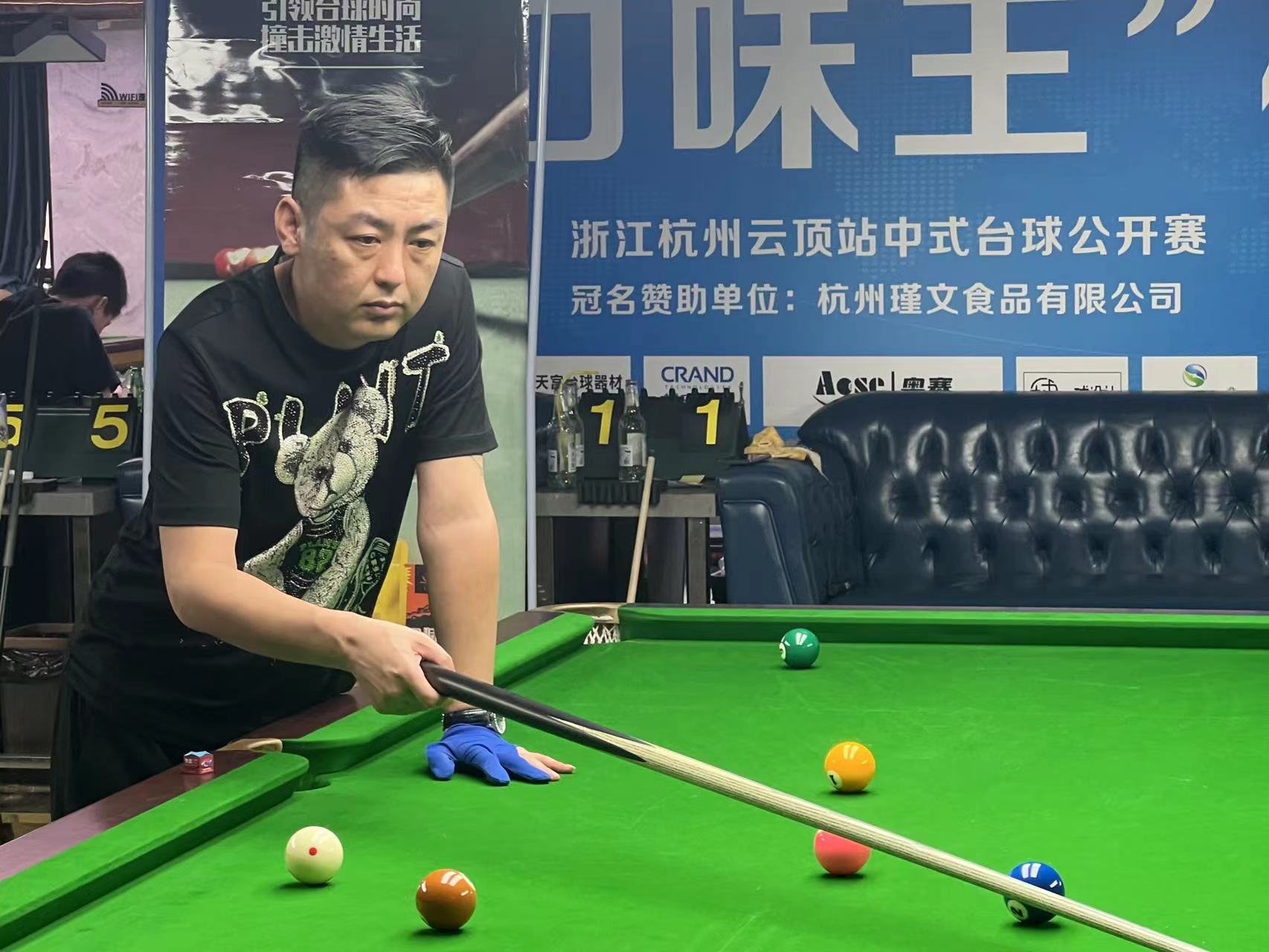 牢牢掌控在 牢牢掌控在