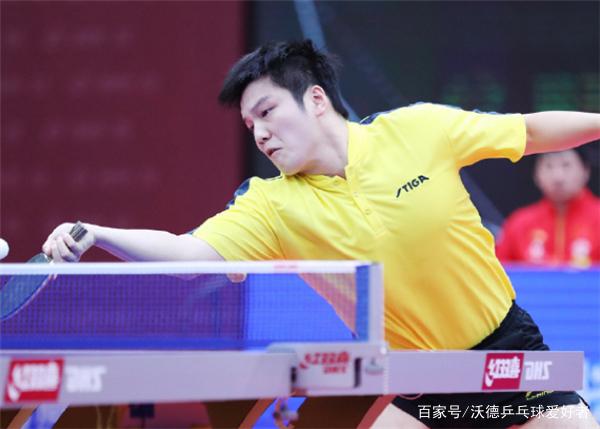 队以压倒性 队以压倒性